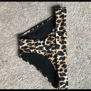 VS Leopard Bikini Bottoms / Size S